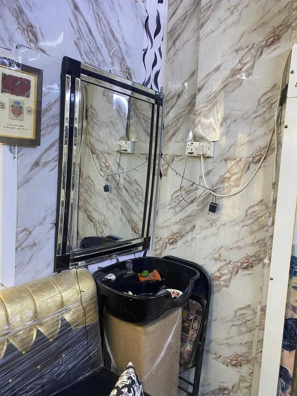 سلام عليكم غراض صالون للبيع كلهن كلشي وسعر الشراي فقط بدون معامله اتواصلوا***********
