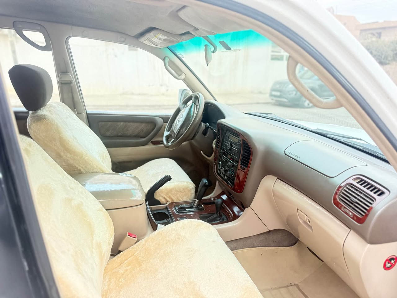 مونيكا2001تحويل ئه سلي گيرومكينه و ته بريت و ته قه وره قه به 
شه رت فول فول مواسه فاته GXR  توماتيك ته بريت مه ركه زي ناوزه رد جانتا زور مواسه فاتي تر بوياخ 1په له ي بجوك به بي  ليدان 5تايه ويلي نويه هيج مه سروفيكي نيه ده عامي بو ده عامي به شه رت سه ياره كه زور خاوينه  ميكنه ي نه كراوه ته وه سه نه ويتازه يه هه زه يتازه يه ره قه م يتازه يه سه ياره كه ده عامي بو ده عامي به شه رت بو زانياري زياتر په يوه ندي بكه به م ژماره ته له فونانه سعر:163 سحري خوار هه مو بازاره 😱
*********** كويسينجاك, أربيل
