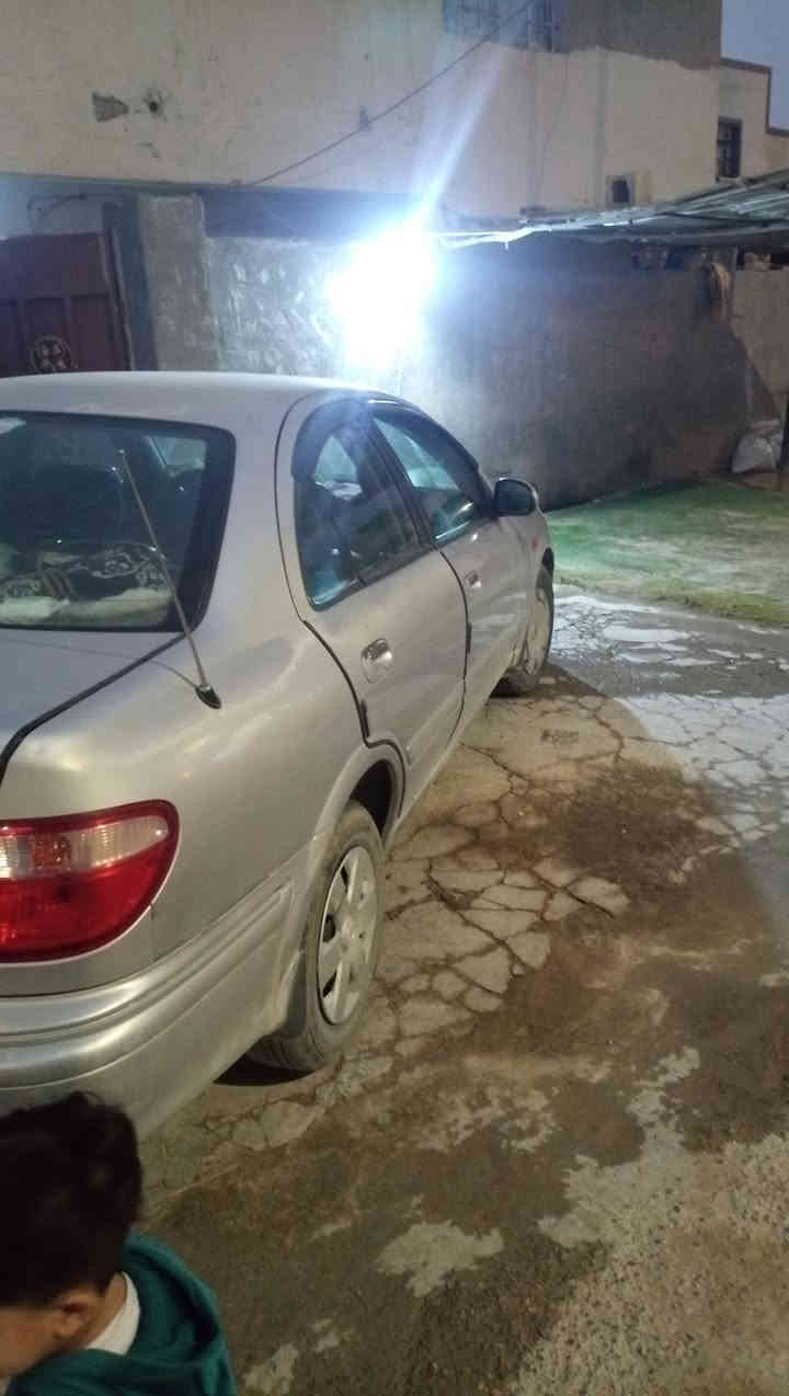 نيسان سني  2000 للبيع صدر امامي خلفي جيد تخم تاير جديد فول اوتوماتيك رقم كركوك باسمي سنويه جديده ***********للستفسار
