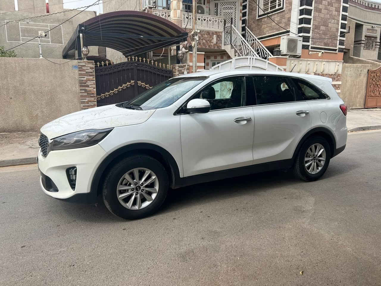 سورنتو ١٩
السيارة فقط بنيد مبدل والباقي مكفولة 

٤ سلندر ٧ راكب جلد شاشة جبيرة لد زنون ٣ عدسات  

السعر 170  وبيها مجال 
مكانهة بغداد / حي العامل

***********
