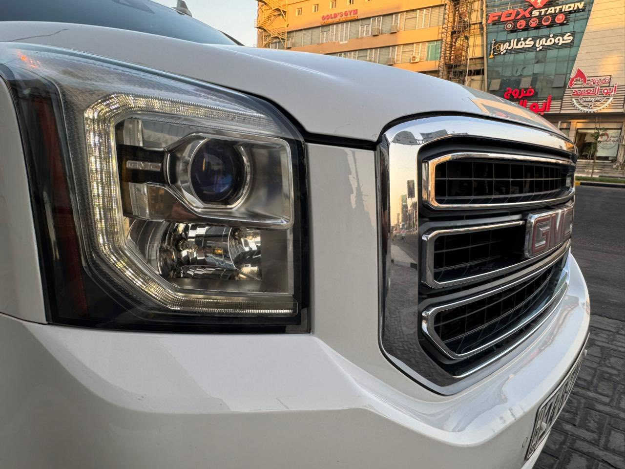 سلام عليكم يوكن البيع موديل ١٧ دخول جديد بسمي تحويل ثاني يوم بدون ايرباك سياره او بدون دواخل مكان سياره بصره سعر ٣٣٥ او بيهه مجال ***********
