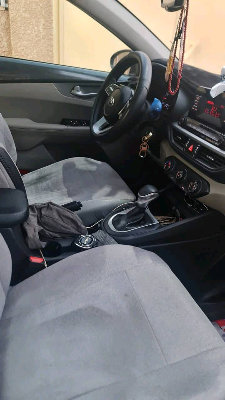 سيراتو 20كفاله عامه فول عدى البصمه ماشيه 80 السعر155$بيها مجال بغداد بسمي
