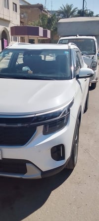 للبيع كيا سيلتوس خليجي  ابيض صدفي كفالة عامة بأسمي ماشية 8000 محرك 150...