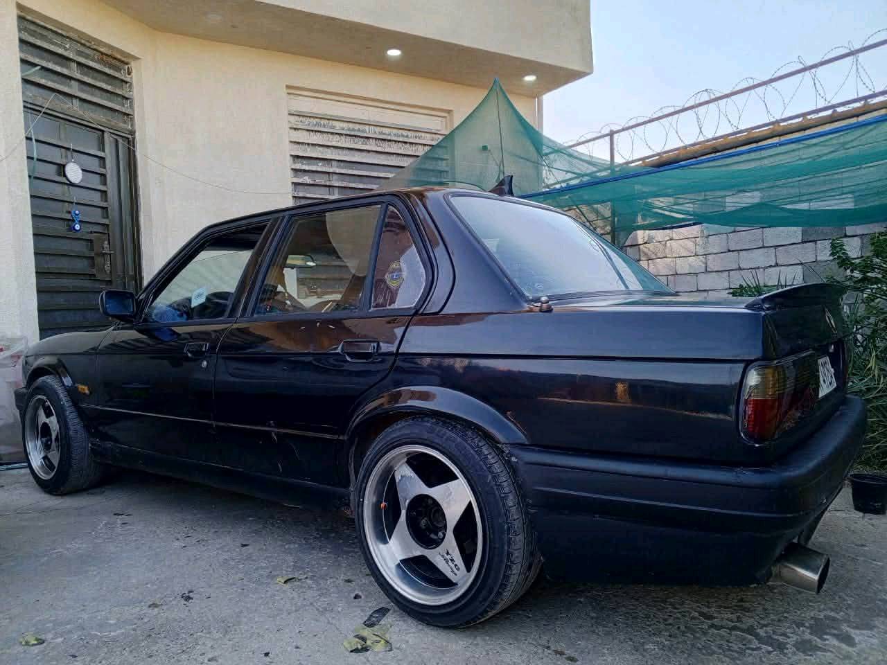 اسلام عليكم سياره BMW زعره 320 موديل 1989 سياره مال جناي متعوب عليه كلش مكينه كير اتو حاويه بجيس  ونجي حديث كربلائي ناصي (6) بستم شلعه وشرط معدلك 180 تحويره مضبوطه  100/100 ويل رياضي YZG  تخم تاير جديد دوشمه وفراش جديد باتري جديد بك لايت الحديث لاصلي كهربائيات كله شغاله مصبوغه جماليه جاهزه لاخر حبايه وبعافيه عله الياخذه رقم بغداد دولي بسمي تحويل ثاني يوم السعر:31 بيه مجال بصيط مكاني بابل الحمزه الغربي لاستفسار *********** بي وتساب وتدللون