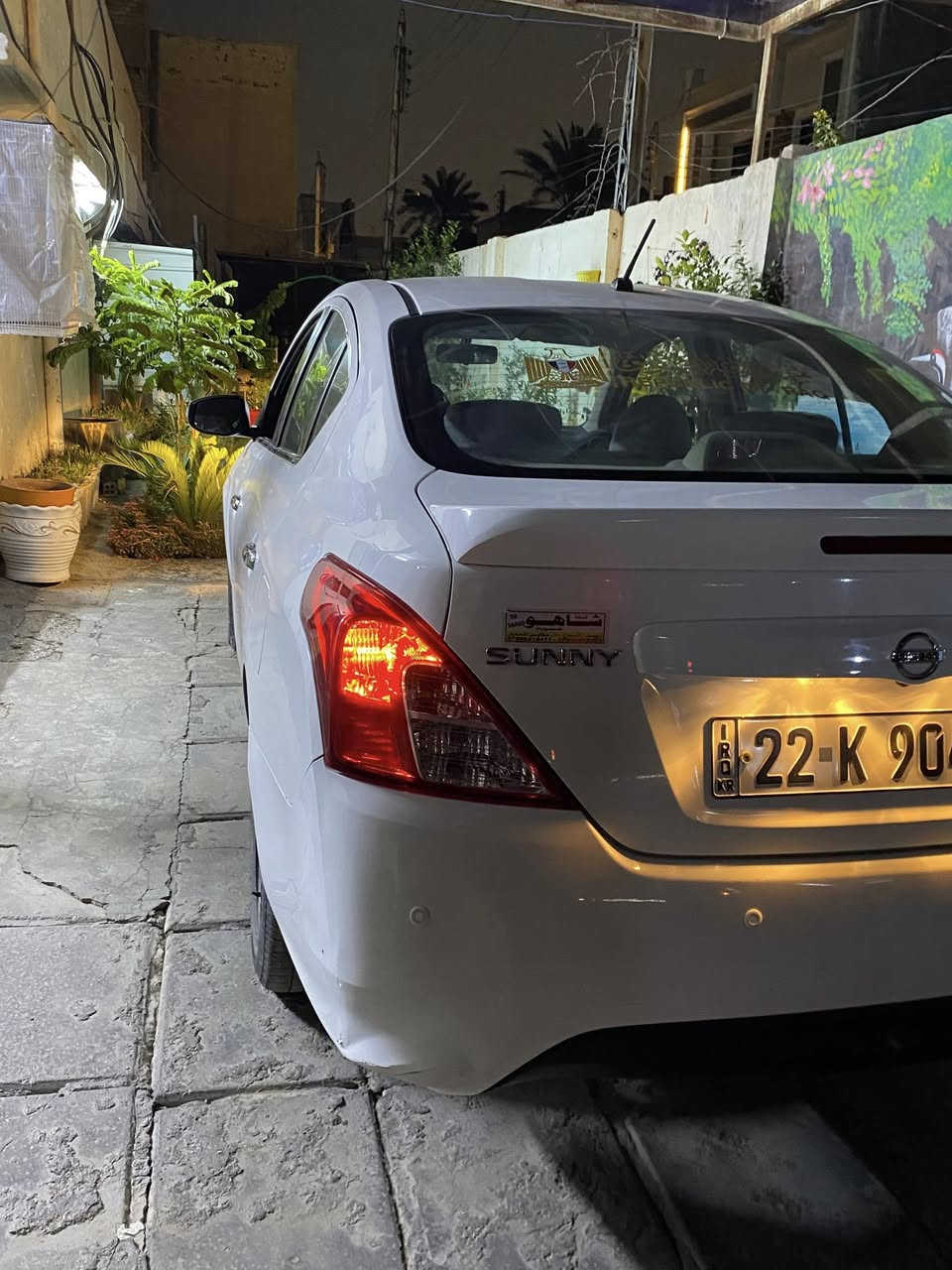 السلام عليكم نسيان صني موديل 2025 
المواصفات
قطعتين تبريد 
شاشه car play 
تحكمات بل ستيرن 
دواخل السياره متغلفه الدواسات والباب ومدوشمه دوشمه جديده 
الكبات البلادي موجودات 
تخم تايرات جديد السياره جاهزه من كلشي
السياره بيها طخه فقط( اصبعين بل بنيد) طابوكه وكعت عليها مكفوله كفاله عامه من الصبغ السياره ماشيه(55000) 
السياره رقم اربيل (باسمي التحويل ثاني يوم)

سعر (125$) وبيها مجال بسيط
للاستفسار( ***********) متوفر رصيد و واتساب
