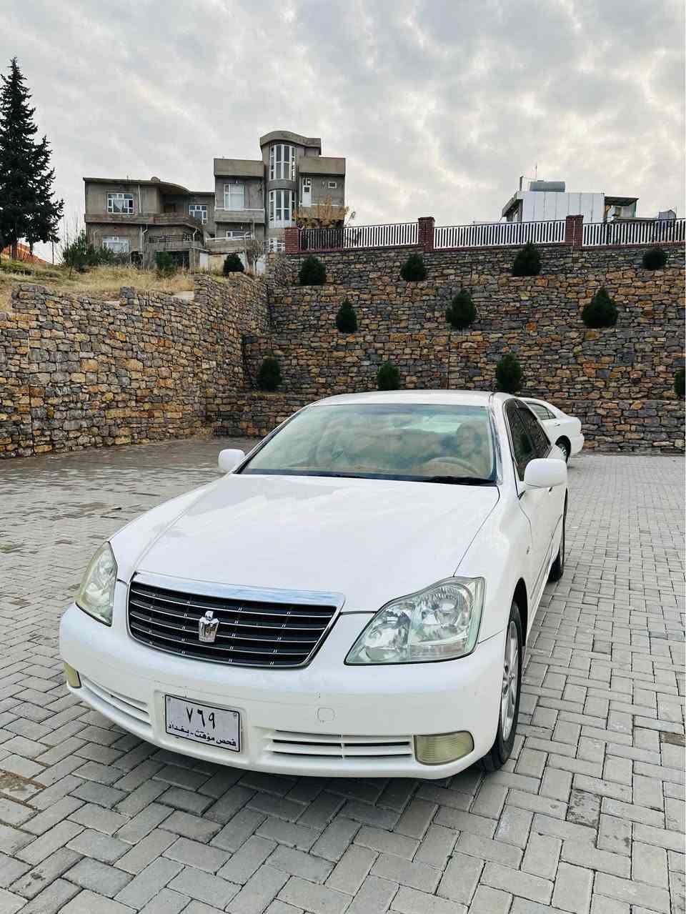 سەرەتا بە ناوی خودا..
شاهینە براوە 
٢٠٠٥
١٨٢ مەکینە گەورەی بێ دوکەڵ
بێ تەقەورەقە 
بێ دەعام لێدراو 
بێ چاڵەوو شوخت 
سەقفوو کەڤەر گۆراوی بەشەرت 
ناوزەرد 
سکان کارەبا 
٤ کوشن کارەبا 
سەیارەکە تازە داغڵەو کامل مەسرەفی کراوە 
سکانی وەک ئاوو نەرمە 
ماشاآللە جوانو بێ کێشەیە ..

شوێن هەلەبجەی شەهید 
***********
ڤایبەر و واتس ئەپی لەسەرە لەخزمەتانام … حلبجة, السليمانية
