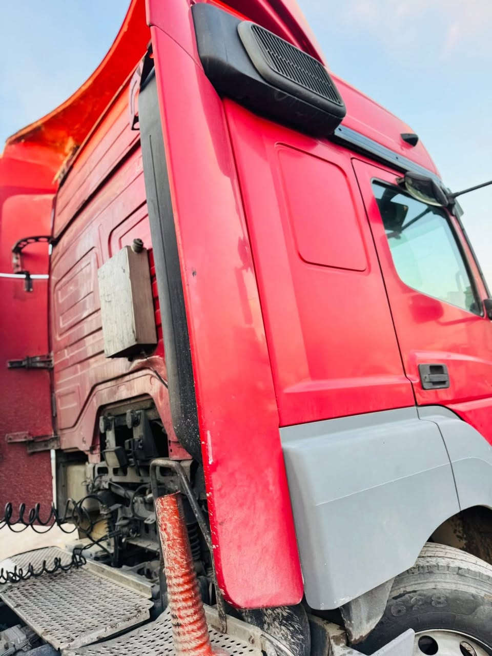 اكسور دمعة
موديل 2006

بس راس فصل وربط

حجم 1843

سعر 160$ او بيها مجال

للاستفسار 
***********
***********
