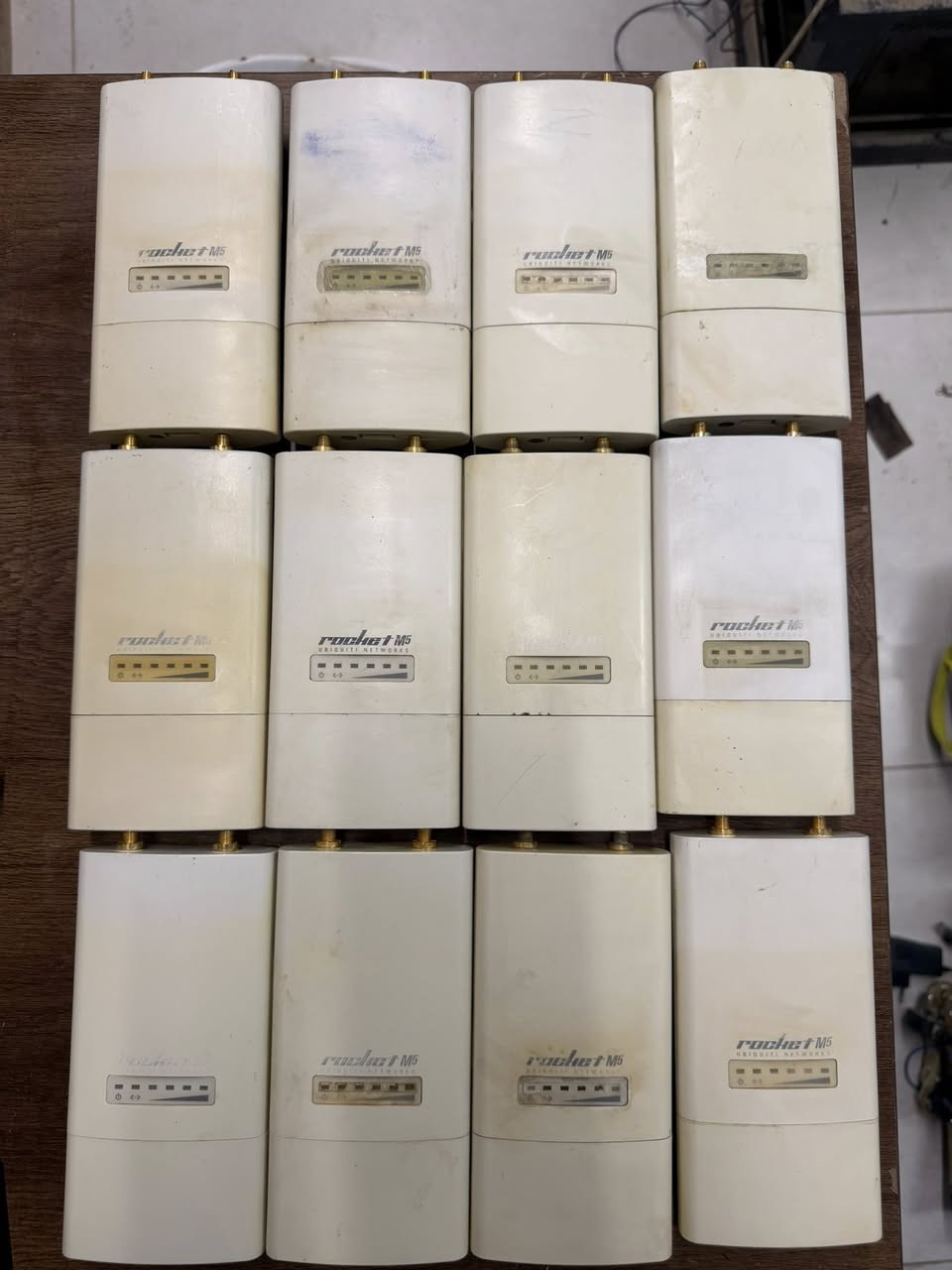 توفر لدى مكتبنا 
روكت xm سعره 35 الف 
راوتر بورد 912 سعره 35 الف
يوجد لدينا توصيل لكافة المحافظات 
***********
