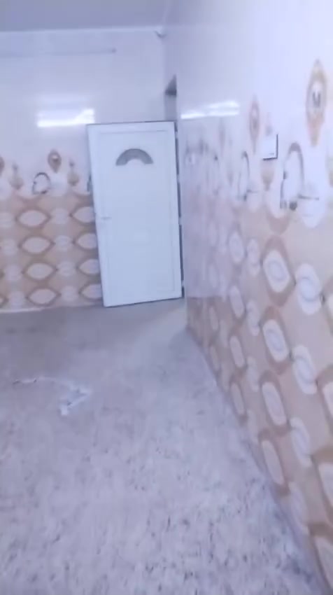 دار للايجار طابق ارضي 
موقع/حي التاميم 
مساحة /٢٠٠م 
يحتوي على غرفتين نوم هول مطبخ استقبال صحيات كراج سياره الاستفسار مراسله صفحة او الاتصال على أرقام التاليه 
***********
***********ابوايمن
***********ابوراكان 
يستقبل مكتب قصر النيل العروض سكنيه وا تجارية وا زراعيه يوجد لدينا مقاولات باكادر هندسي متخصص في مجال بناء يوجد لدينا محامين متميزين في كافه القضايه عنون مكتب موصل حي النور مقابل المستوصف مكتب قصر النيل
