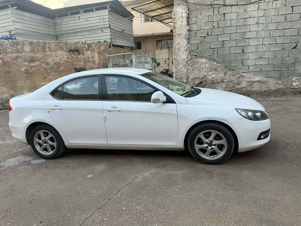 للبيع .. جاك .موديل .  2014
   كير اوتماتيك .  
  محرك بشرط ... 
  سيارة مكفولة من الصبغ والبارد .. كلين 
   السعر .   72. ومجال 
   ***********
