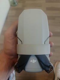 dji mini 2 مني تو للبيع سبب البيع احتاجيت  العنوان بغداد الشعب توصيل م...