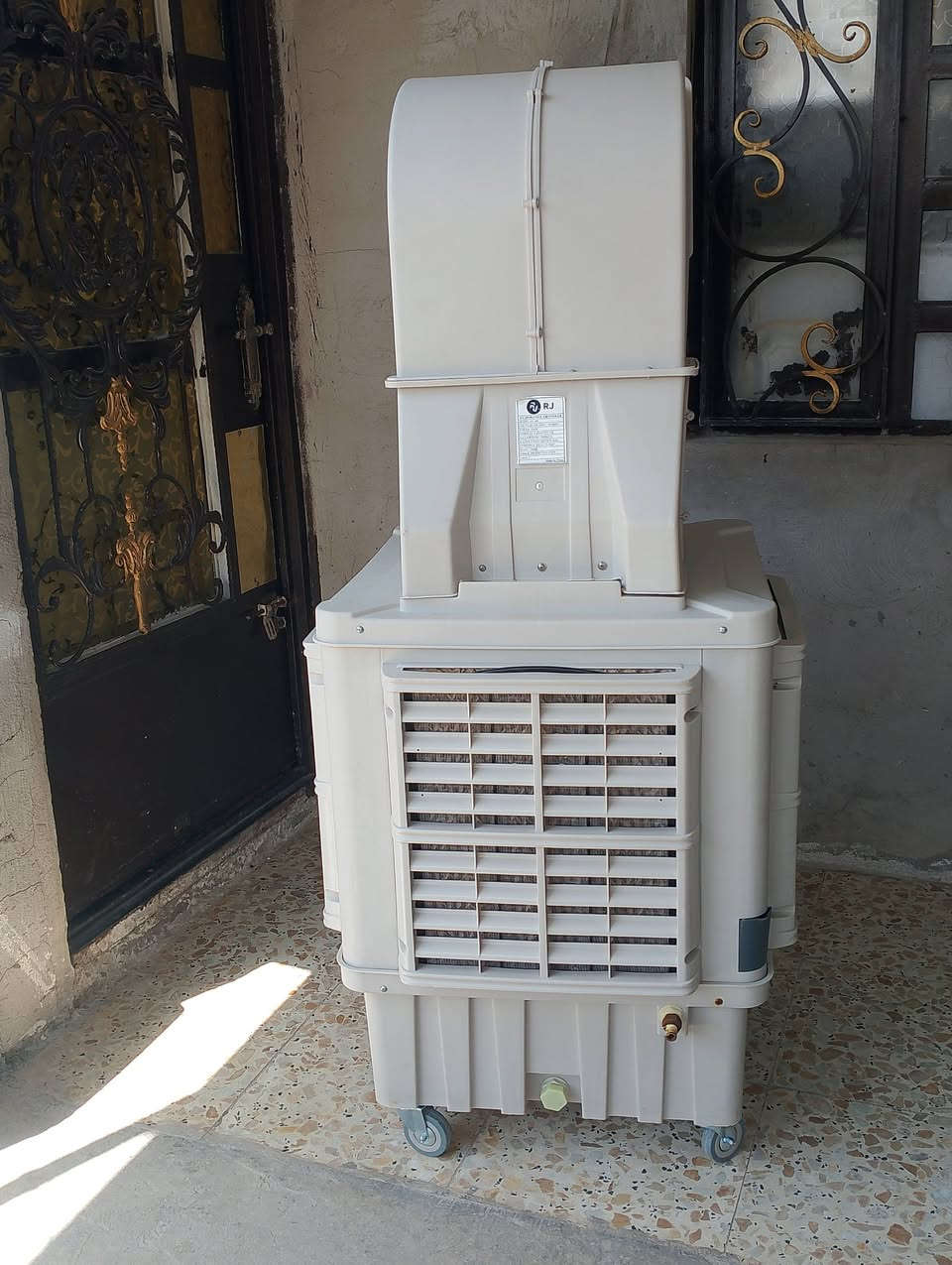مبردة دكت حجم 40 مطور نحاس سربس 3 سرع  اصليه استعمال  سبوع  فقط جديده مابيها اي ضرر ولا عطل ع الفحص  اليريدهه يراسلني خاااااص مكاني بغداد الأمين الثانيه اكو توصيل


**إذا كنت صاحب هذا الإعلان وتريد حذفه لأي سبب، رجاءا أرسل رسالة إلى الدعم الفني**