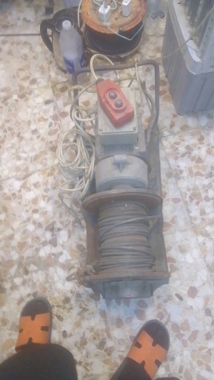 السلام عليكم *********** حادلات انضاف لبيع استعمال قليل + روبنات عدد 2 +3 موالدات 5كيفي عندي 3 قطع كله شغاله ونج كامل هو سكلته          ونضيف استعمال قليل مكاني بغداد الدوره شارع المكانيك
