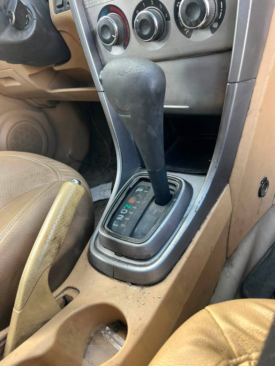 حسن طالبيه   لتصليح وبيع ادوات وتجفيت وتحوير جميع انواع السيارت🚖 شيري 🚘بيوايدي 🚕تيكو جيلي🚑 كورلا🚦 سمند 🚥بيجو بارس 🛞 الموقع بغداد طالبيه قرب  مطعم صادق تواصل 📞*********** ☎️🛜وتساب
