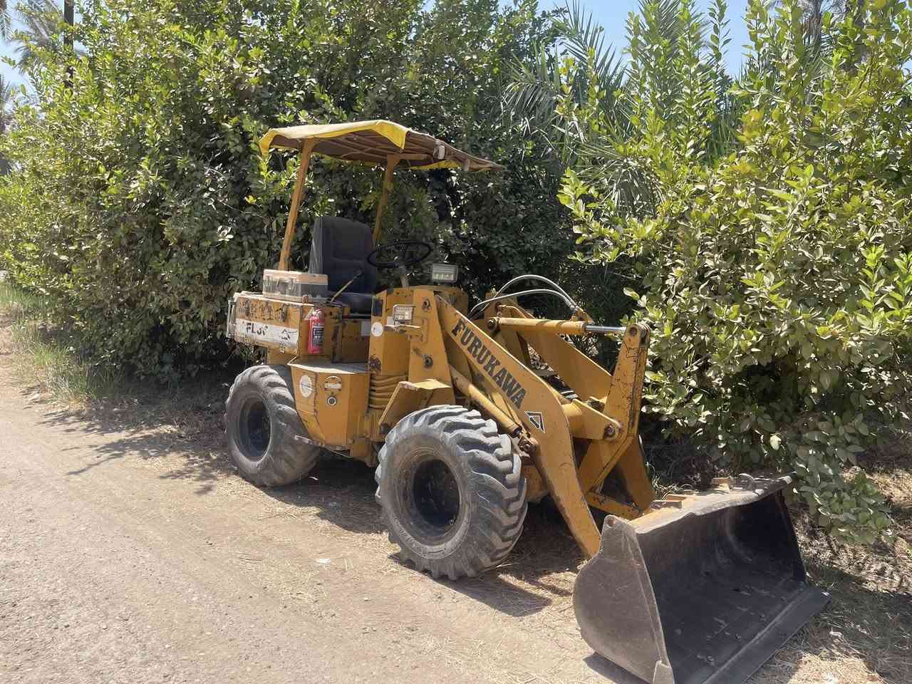 السلام عليكم ت
شفل فوركاوه حجم ٣٠ موديل ١٩٩٢ المحرك ٤ بستم لا تنقيص ولا تبخير الخير خير من الله شوف الدفع كدامك زوج تايرات جديد الشفل مال جنايه اي نقص مابي كبل للشغل
ملاحضه . رقمه بغداد الماني سنويه عظم بس صاحبه مااندله 
السعر ٩٠ وبي مجال

العنوان قرب بوابه الراشديه  ناحيه جديده الشط
***********
