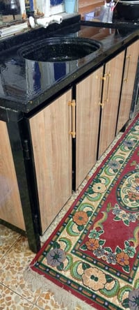 سنك متر ونص • مرمر صناعي • مستخدم ٦ أشهر