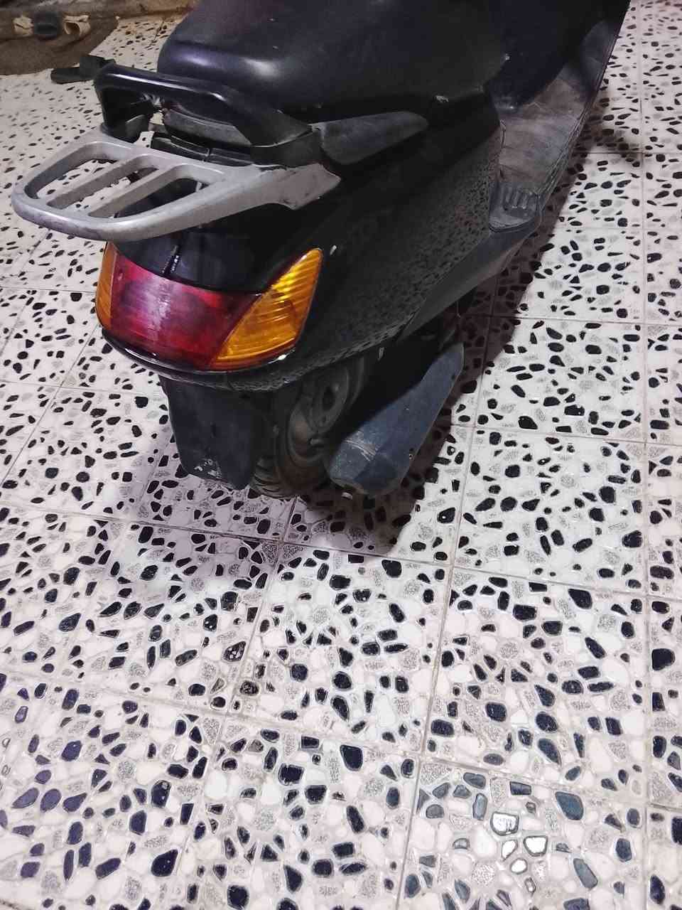 السلام عليكم سبيسي مفتوحه رايمر مكينه ناعمه معدل ١٠٠ خرسه ماتسمع صوتها السعر ٥٥٠ وبيها مجال مكانها حي الحكيم ***********
