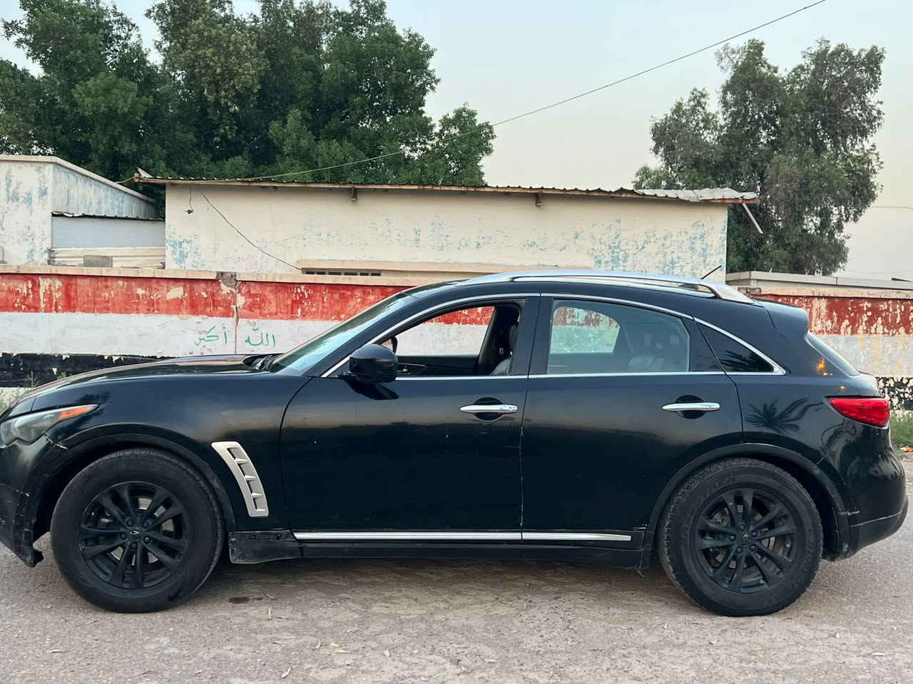 سلام عليكم مستعجل ع البيع انفنتي fx 35 2009  مكينه وكير وكهربائيات مكفوله بيهه ٣ قطع تبريد شغال  بسمي تحويل ثاني يوم السعر ٧٥ مكان بغداد *********** واتساب فقط

