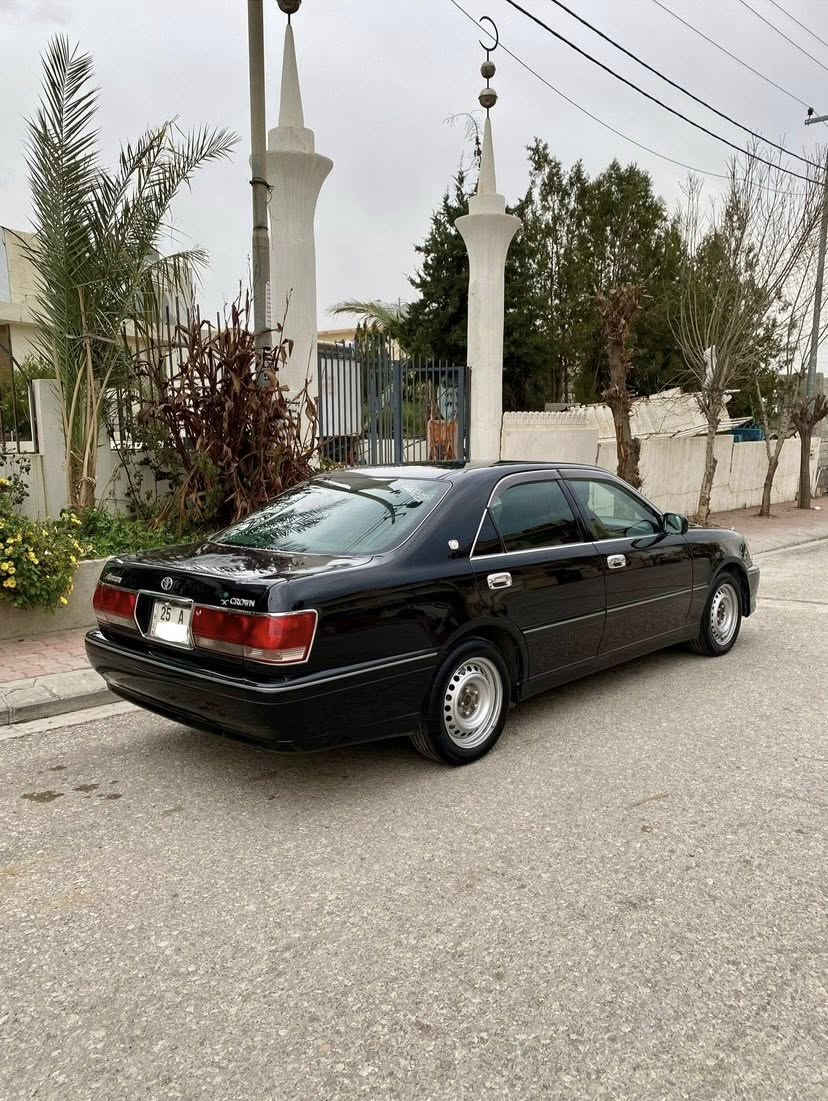 السلام عليكم للبيع ملكه جنون 
3دكم كرستال اصل موديل 2003 

شاصي 71 مكينه D4 الصغيره 

برده خلفيه 3وضعيات قياده +دراكشن كونترول 

مري كهرباء لايتات ابو عيون زنون بلادي بگ لايت دوائر 

عليها شاشه اندرويد وسماعات دمام ودمام خلفي وكامره خلفيه 

السياره قرار 48 مدفوع الگمرك وكل رسوم الرقم تسجيل جديد بأسمي رقم كركوك انگليزي سنويه 2030 بشرط تحويل ثاني يوم كفاله عامه بشرط تحويل واصوليات وحاسبه 

كفاله عامه من الگص والنقل جثه والصبغ السياره بدون صبغ على وضع الشركه كير ومكينه واكسل مامفتوحات بشرط تبريد تدفئه شغال صدر امامي خلفي جديد تخم وياله وتايرات جدد 

انطي بشرط الگشر والشواصي والميكانيك والقانونيات والتحويل يعني كفاله عامه من كلشي 

السعر 155 وبيها مجال حك الجيه المكان سليمانيه 

ملاحظه السياره صارلها خمس سنين يمي على ايدي 

***********
