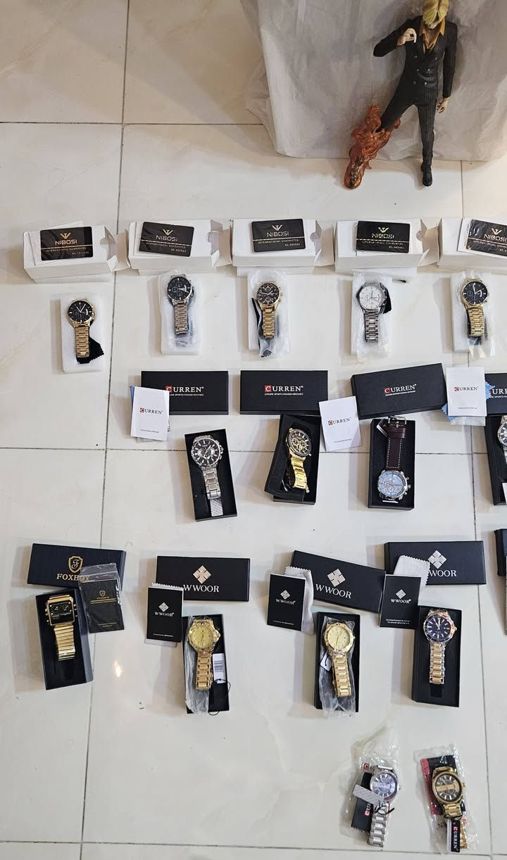 شلعة ساعات ماركات قطع ثكيلة وسناتر مختمات و مرتبات منين ما تحسبهن بيهن خير وبركة العدد 27 قطعه السعر 350 قفل
.
.
الاعتماد كارت اسيا او تحويل سوبر كي 
#تابع_منشورات_الصفحه


**إذا كنت صاحب هذا الإعلان وتريد حذفه لأي سبب، رجاءا أرسل رسالة إلى الدعم الفني**