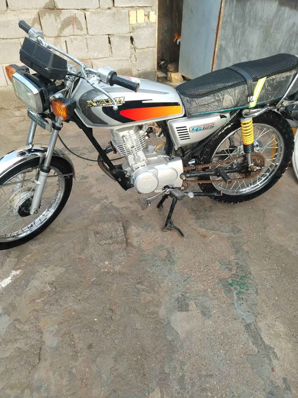 ياالله يامسهل لامور 
السلام عليكم ارشه وراق اصولي 2016
التعمير نامه مكينه نامه 22
دراجه جاهزه لا صوت ولا تبخير 
مكاني الكوت شارع النفط 
السعر 500بيه مجال الطيبين قليل
   هاذه رقمي، ***********
 دراجه مرتبه مال جناي
