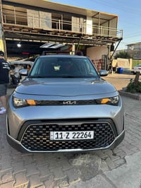 للبيع كيا صول موديل 2025 وارد امريكي ماشيه4000 كيلو لون سلفر بدون ايرب...