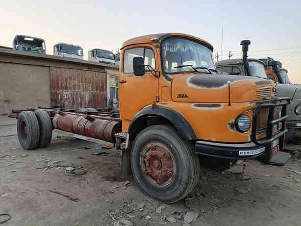 اقجم 82 للبيع شاصي طويل ابلادي محرك ستندر ما مفتوح لا تنقيص ولا تبخير كير أبو الشخاطه قماره ابلاديه بيها تبخيرات سبرنكات شركه 
للستفسار ***********
