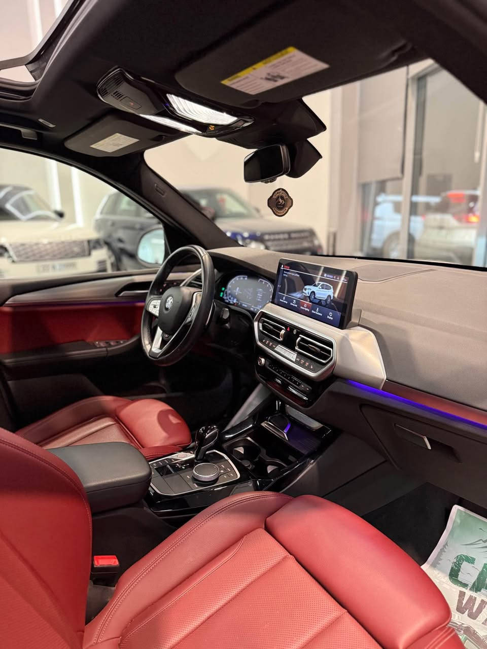 بي ام دبليو  اكس ثري X3 30i X drive 2023

موديل /2023
محرك / ٤ سلندر توين پاور تربو سعة لترين 2.0
العداد /31 مايل 
اللون / ابیض ميتاليك ، داخل احمر بلادي
فول مواصفات ، داخل احمر ، اربع ابواب بصمة و صندوق كهربائي و فتح واغلاق بالقدم kick sensor , لايتات ليد BMW LED و اداپتڤ ( تتحرك بجميع الاتجاهات مع الستيرن ، سقف پانوراما ، شاشة الكترونية ، دواخل ليد انارة عدة الوان تتغير حسب الرغبة ، شاشة كبيرة ،  وحساسات امامية وخلفية ٣٦٠ درجة ، نظام التوقف الذاتي ومانع اصطدام active brake control , نظام منع الخروج عن المسار في الشارع LKA ، نظام كشف النقطة العمياء BSM ، فتح الابواب تلقائيا عند الاقتراب من السيارة و قفلها عند الابتعاد ، كشنات هيتر ، كشنات كهرباء جهتين و ميموري ، بريك بصمة واوتوهولد ، ثلاث وضعيات قيادة و اطفاء المحرك ذاتيا عند الوقوف ، تبريد مركزي وخلفي منفصل قطعتين ، اپل كار پلاي و خريطة المدينة في الشاشة الامامية ، شاحن موبايل وايرلس ، مواصفات اخرى كثيرة جدا
السيارة وارد امريكي ،فقط مکانین تعدیل و تکحیل نهائيا بدون وايرباك فقط بردة

ماعدا هذا السيارة مابيها اي ملاحظة ، بدون رصعات و شخوط، بدون تعديل بارد و بدون اي ملاحظة نهائيا ، جدا جديدة مثل الزيرو ، گير ومحرك و صدر و كهربائيات بحالة الشركة كولها ، لايتات وتايرات و الويالة والجام الامامي كلشي بيها بلادي 
العنوان/ اربيل-مدینه معارض شارع 40
موبايل /*********** واتس اب فايبر أربيل, العراق
