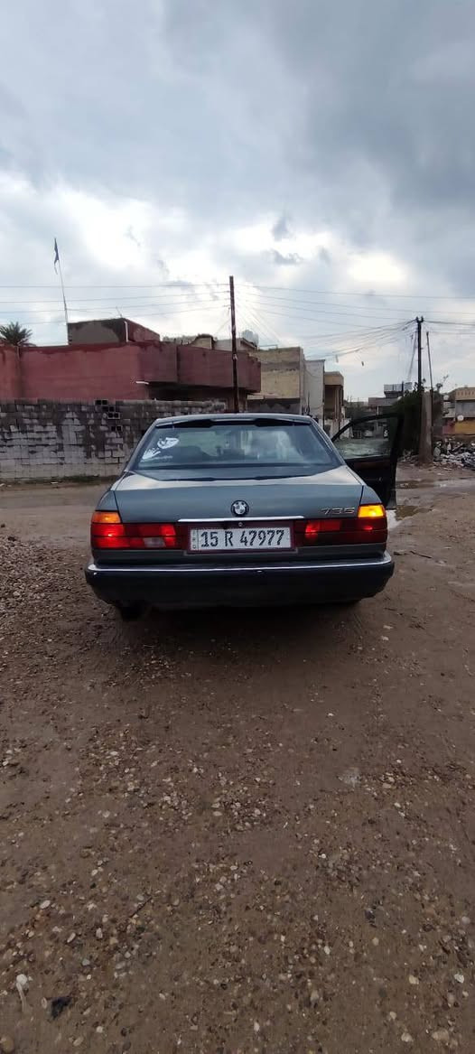 سلام عليكم
بي ام 735

ضمان كير محرك حداده 100/ 100 
تخم تايرات جدد تبريد فول عوزه غاز 
صالصنه نضام رياضي اكتروني ريمون 
سياره شوفت عينك نضيفه خير من الله 

***********
