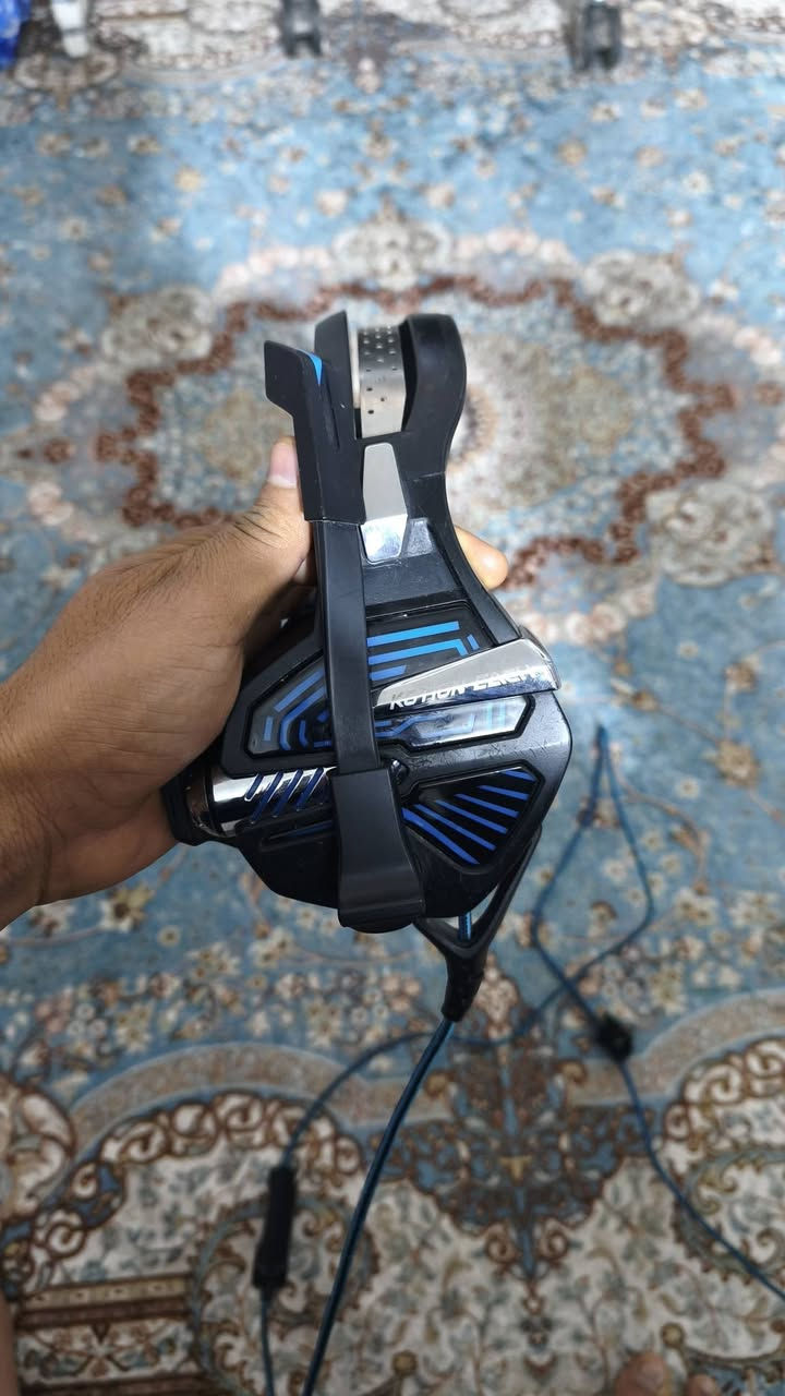 ماوس ريدراكون + سماعات 
سعر 45 الف مع التوصيل 
*********** واتساب
