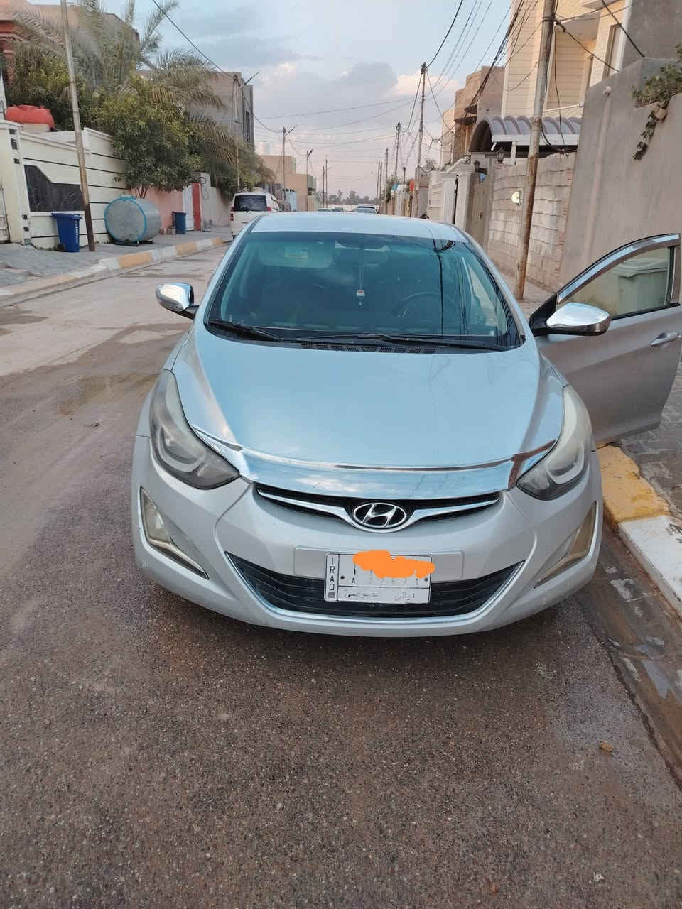 السلام عليكم. سيارة النترا موديل ٢٠١٥ ضرر بدون دواخل شرط مكينه وگير مكفول تدفئه وتبريد مكان السيارة بعقوبة للاستفسار يتصل ***********
