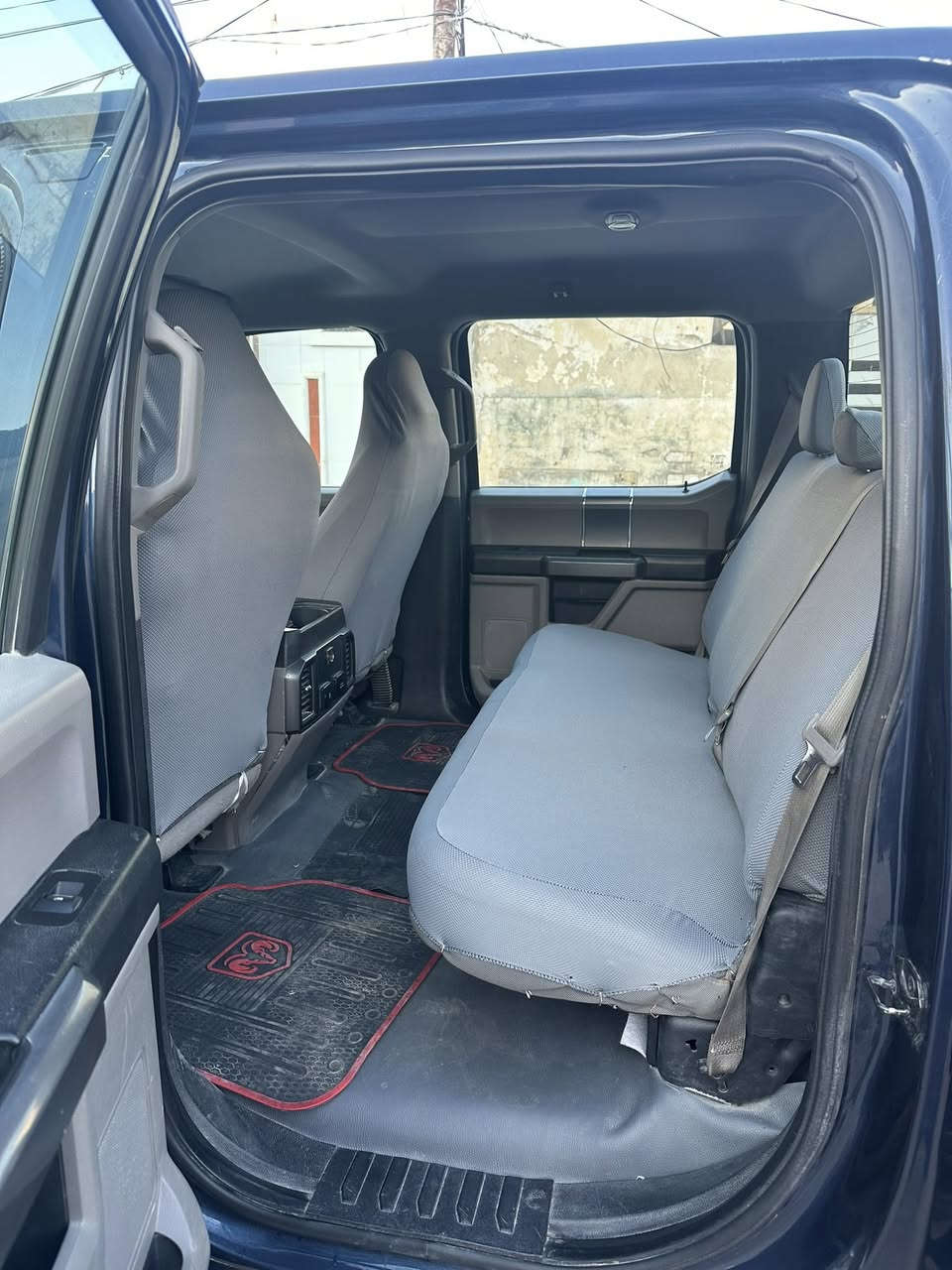 فورد f-150 موديل 2017 كلين 

محرك 6 سلندر 3.5 توين توربو 10 نمر 

وارد امريكي

ماشية 49 الف ميل 

باب طويل بدي قصير

4x4فور ويل 

تخم تاير

شاشة كبيره

كير تعليك

رقم اربيل 

00358466193030واتس

***********اتصال 

السعر اتصل على هذا الارقام .
