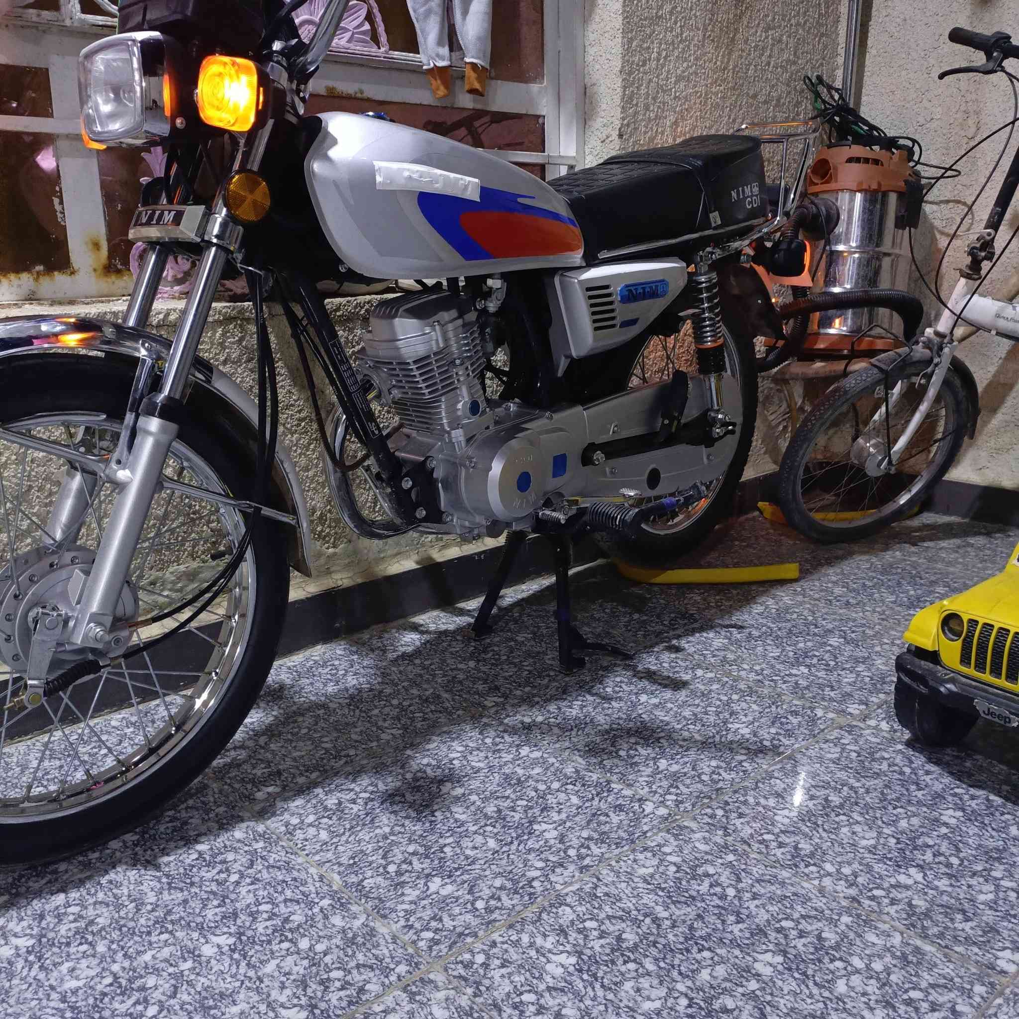 السلام عليكم ورحمه الله وبركاته  دراجه للبيع حلوه ونظيفه  صارله ايام من انسحكت  دراجه نامه متياز الباب الاول   اخت  نامه الصلي  اوراق  اسكنر   مكينه ما  واصلته صبانه  
 دراجه سعر  925 رقم الهاتف ***********
