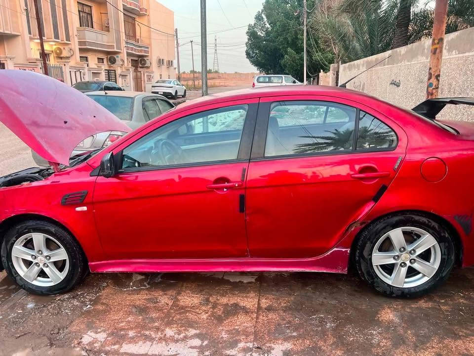سلام عليكم
لانسر قرش 2009 مكينة 2000 
سيارة جاهزة مابيها نقص صدر مكينة وكير نضيفات 
ملاحضة/سيارة مبدل فريز ذاكة موسم بس كمبيسر عطل وسيارة بيها ضربه باب خلف سايق موضحة ب صورة
سعر 68 وبيها مجال مكاني بغداد الدورة شارع 60 
رقم/***********
***********
