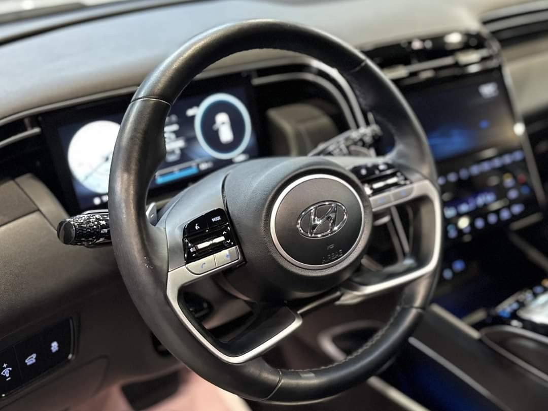 Huyndai Tucson Limited 2022
Tel:_***********
الفئه:- -Limitid فول مواصفات 
 وارد امريكي  🇺🇸
المحرك :- i4  2.5L
العداد :-29.000
المواصفات 1/1
بانوراما بصمه تشغيل 
تشغيل عن بوعد
سيستم سماعات Bose 
(Remote Start) 
5 كاميرا 360 درجه
كاميرا مع اشاره 
شحن لاسلكي Wirles Charge
صندوق شفط كهربائي،
رادار  360 درجه 
رادار أمامي تفاعلي (تحديد مسار) 
رادار خلفي (تحذير من الاصطدام) 
رادار جانبي(نقاط عمياء) 
تبريد مركزي 
كشن خزن
كراسي هيتر وتبريد امامية
ستيرن هيتر 
كراسي تدفئة خلفي
اوتو هولد Auto
شاشه كبيرة لمس
مانع انزلاق
تحكمات استيرن
لايتات ليد 
Drive Mode:-smart- sport-normal
Apple Car play كركوك, العراق

