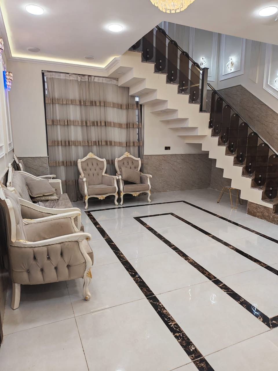 تدورون على مكان راقي ومتكامل لقضاء أجمل الأوقات؟
وفرنالكم مزارع VIP فخمة وكولشي متوفر بيها 👌🔥

🏊‍♂️ مسبح ماء حار (مغلق)
🛏️ غرف نوم مجهزة ومريحة
🎠 ألعاب للأطفال
🔥 مكان مخصص للشواء (باربكيو)
🌿 مساحات واسعة وخصوصية تامة
👨‍👩‍👧‍👦 مناسبة للعوائل
👬 مناسبة للشباب

مكان مثالي للتجمعات والمناسبات والسهرات المميزة ✨

📞 للاستفسار والحجز: ***********

احجزوا موعدكم واستمتعوا بأجواء فخامة وراحة لا تُنسى 🌊�
