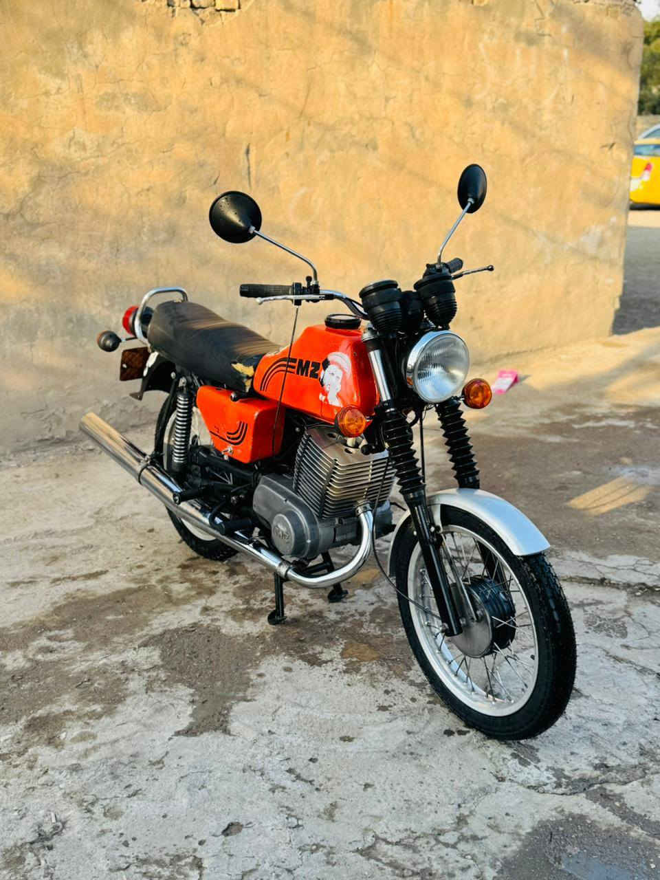 دراجه امزت 1982 كصه 6  دراجه تجفيت جديد على السحك  تخم تايرات جدد شاصي مال دوبه بي بس بل خشم  رقم وسنويه  
***********

مكان واسط قضاء بدره
