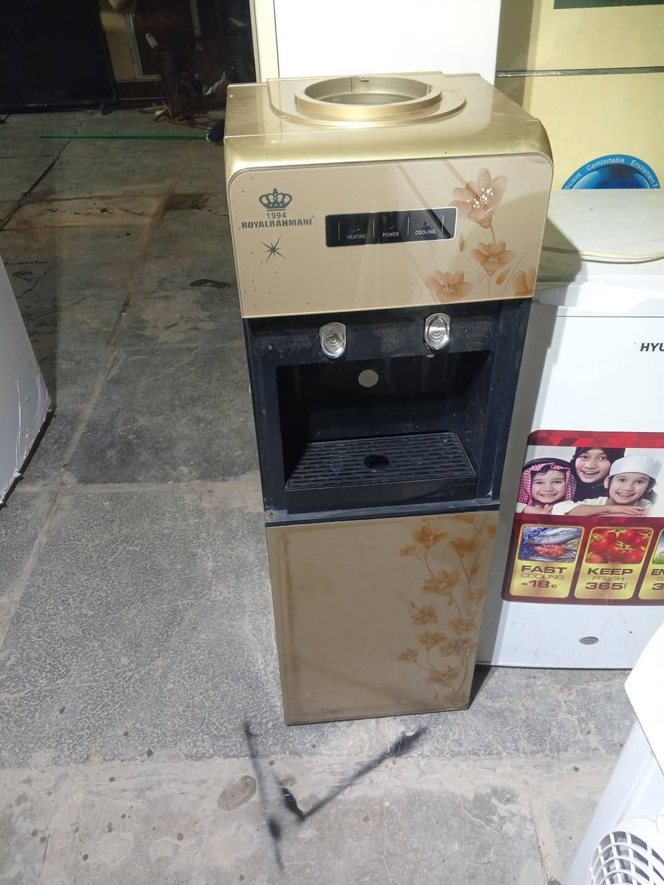 براد ماء بارد وحار ماداخل تصليح ابد السعر ب60 المكان بصره الجبيله ***********
