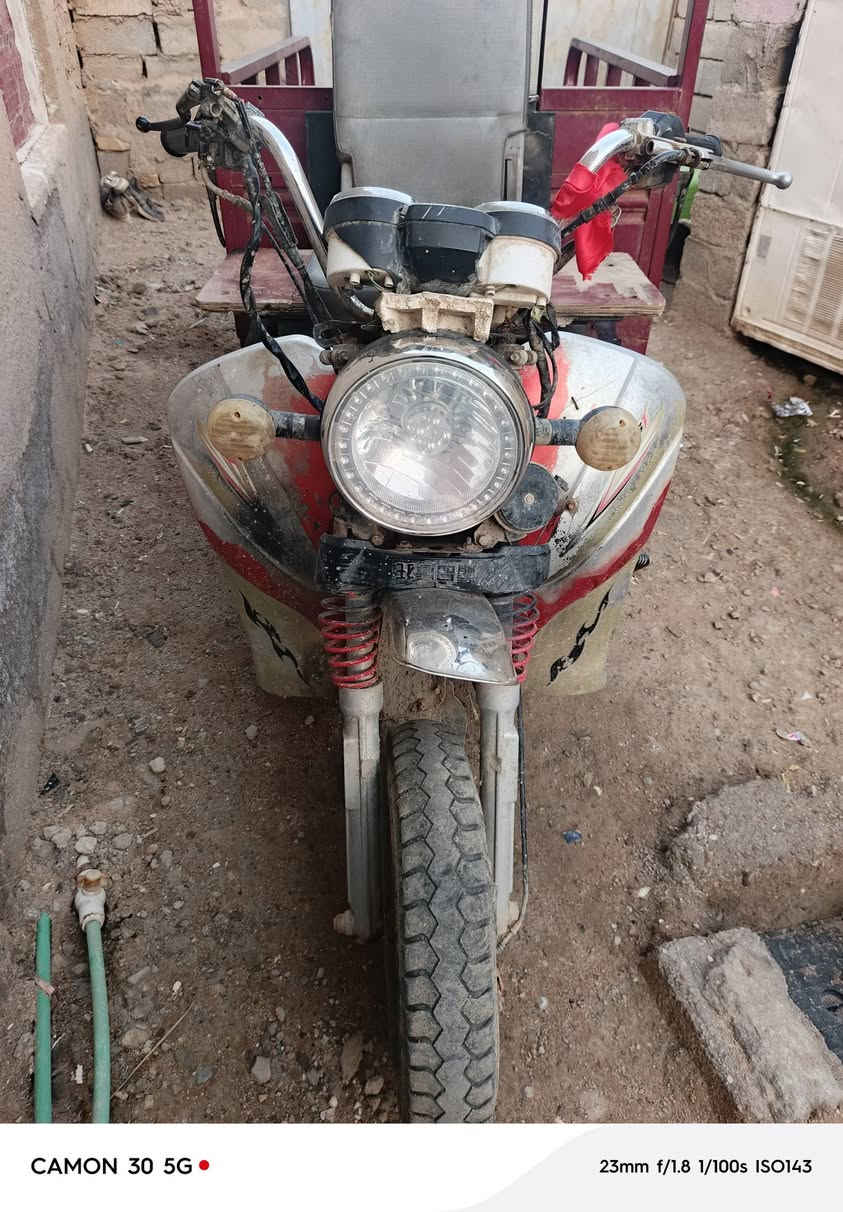 ستوته محوره محرك ايراني شقاله كلشي مابيها فقط يحتاج ترتب كهربائيات وتبدل التاير الامامي قيم سعرها وشايف خيرها


**إذا كنت صاحب هذا الإعلان وتريد حذفه لأي سبب، رجاءا أرسل رسالة إلى الدعم الفني**