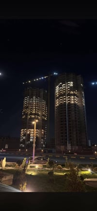 فرصه استثمار وسكن لا تعوض في مجمع ابراج الحرير من ناحيه موقع جوهري📍 شق...