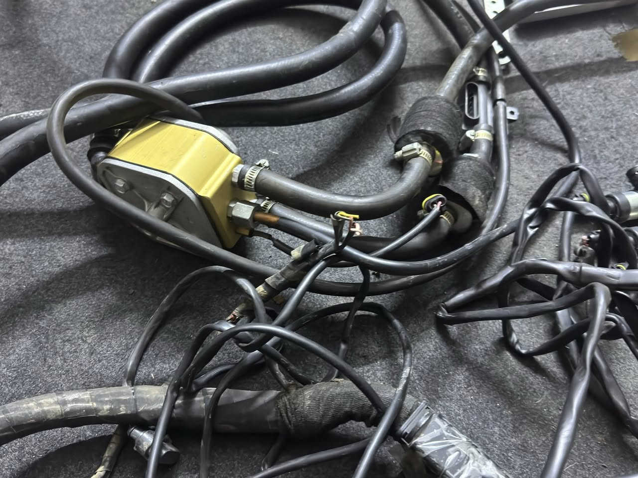 السلام عليكم منظومة ٨ سلندر نوع اتيكر خزان دبدوب ٨٠ لتر جانت على جارجر هيمي مستخدمة شي قليل السعر ٣٠٠


**إذا كنت صاحب هذا الإعلان وتريد حذفه لأي سبب، رجاءا أرسل رسالة إلى الدعم الفني**