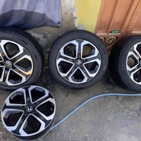 للبيع تخم وين جديد. هوندا حجم 17 07707322516