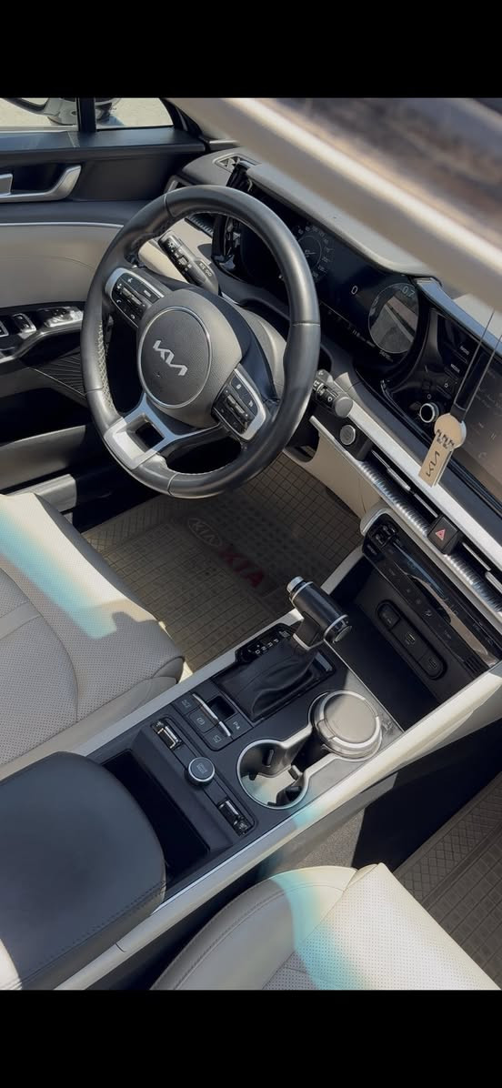 Kia k5
2023

58.000km

خليجيه

وكاله نم 

مكينه2.5 تنفس طبيعي

فول مواصفات

داتاشو 

5 كامرات 

كشن كهرب حار بارد

بانوراما 

للتواصل ***********
بدون صبغ بدون حادث
