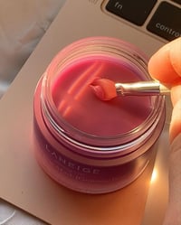 ماسك لانيج • مرطب شفايف • يغذي الشفايف