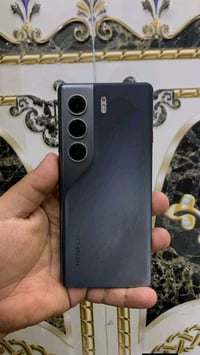 كامون ٤٠ برو • ٢٥٦ • بصمة بالشاشة