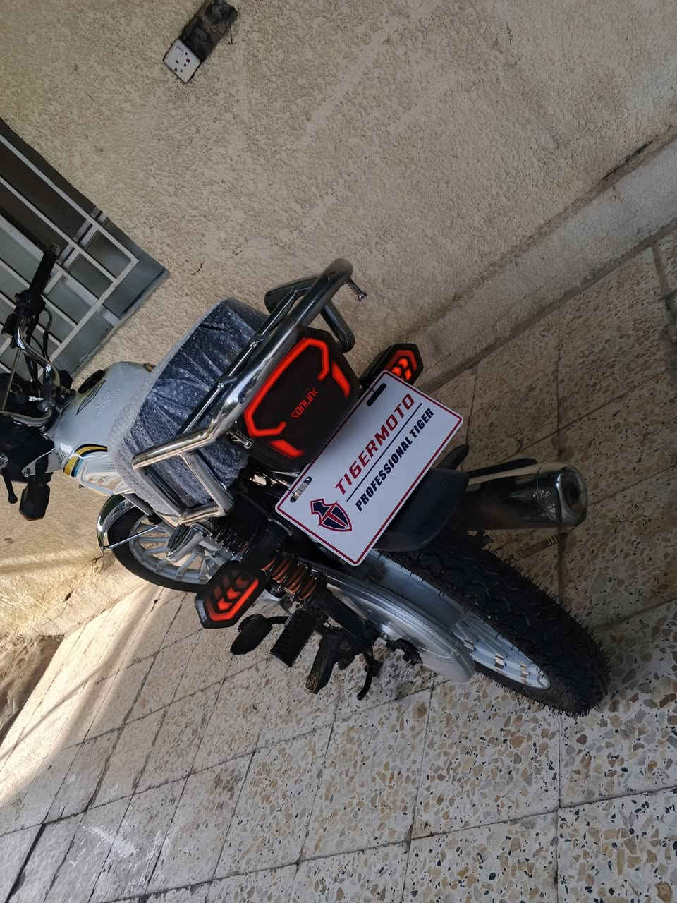 ارخص سفان شكل جديد للبيع كامله مابيهه نقص 600
سفان 24 شكل جديد كامله مكمله سلف كهربائيات تخم تاير اشاير ولايتات كله لد الشكل الجديد رايدهه 600 مجال قليل  خواتهه ترة ب800 مكاني صويرة تقاطع ***********
