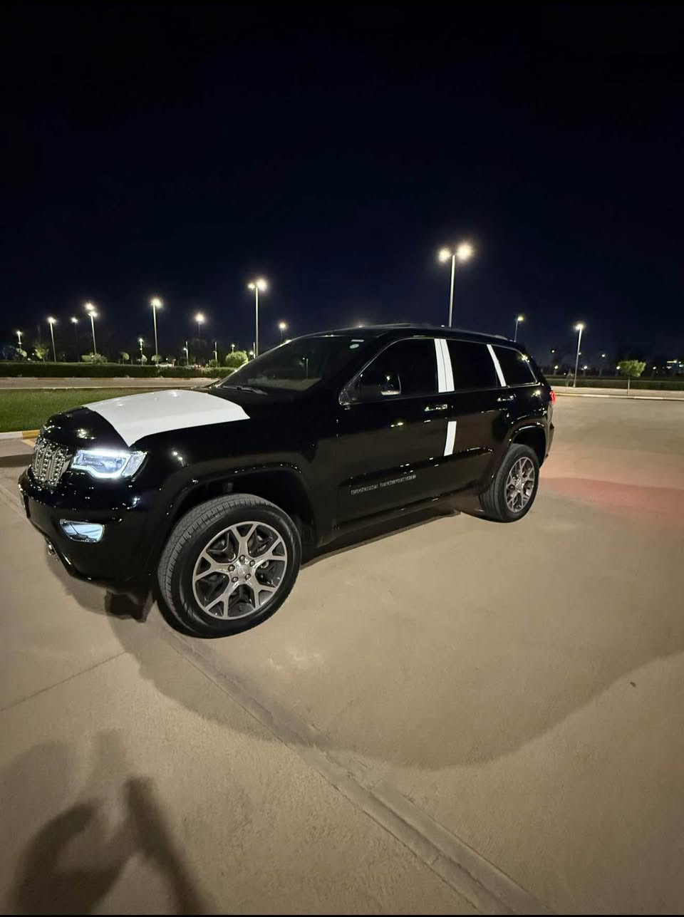 Jeep 2020over land
خليجى فول فول ( بانوراما - رادارات - كشنات بارد و تدفئه -
صندوق كهربائى - جكات تنزل و ترفع - لايتات ليد و زينون بلادى - ستيرن كهربائى وبعد بيها هوايه مواصفات
بدون صبغ بس بيها مكانين pdr

كير ومحرى وكهربائى وكلشى بشرط مابيها دينار مصرف
ماشييه 76,000 الف mil أربيل, العراق


**إذا كنت صاحب هذا الإعلان وتريد حذفه لأي سبب، رجاءا أرسل رسالة إلى الدعم الفني**