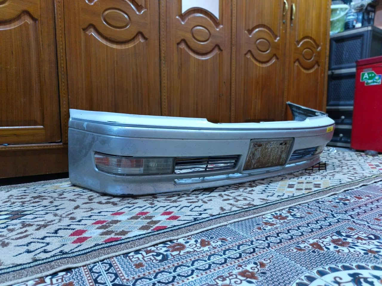 السلام عليكم دعاميه اماميه راس الثور فلات كرستال كامله هيه والبروجكترات والفيش والفلينه الداخليه لا كسر ولا تصليح بيها زلوغ بسيطه مكانها بصرة ب125 سعرها وبيها مجال ***********
