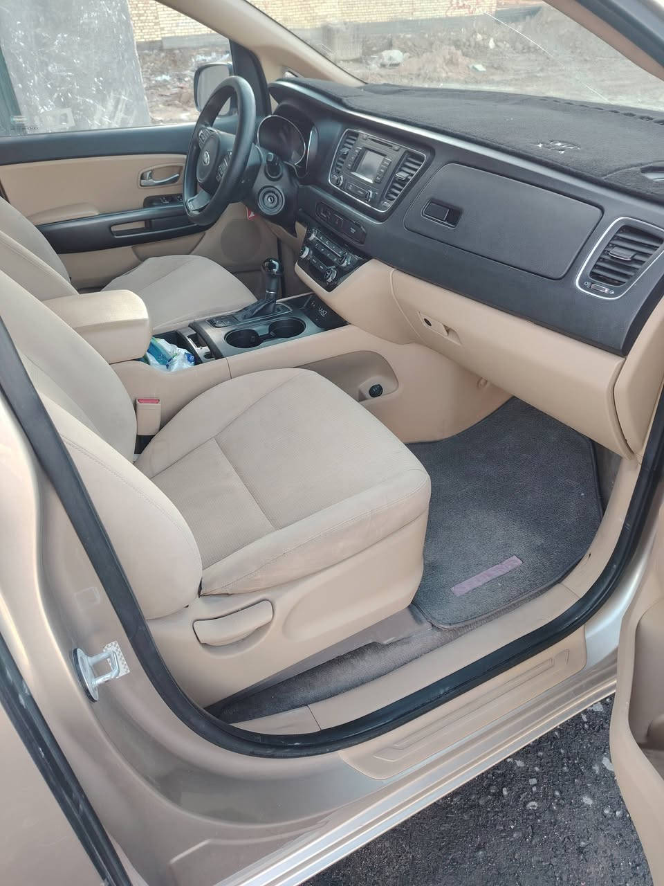 سيدونا ١٦ اصل رقم بصره سنويه ٢٠٢٩ مكينه كير حداديه تايرات جاهزه من كلشي حادثه طرف البنيد مصلح ومصبوغ نفسه شواصي كفاله وبيه بارد باب السلايد عكس السايق بدون صبغ بدون ارباك ماشيه ١٠٨ ميل سياره جديده
مواصفات Lx
مكينه ٦ سلندر ٣٣٠٠
حساسات
مري شفط. اشاره بالمري
تحكم ستيرن جهتين
أبواب السلايد والجنطه كهرباء 
بلاجكتور
داخل بيجي
بردات خلفيه بلاد
بلوتوث.وحاكيه
كامره دوراه. شاشه
كشن السائق كهرباء
السعر ١٦٨ وبي مجال للشراي مكان السياره السماوه وللاستفسار *********** مكلف بنشر
