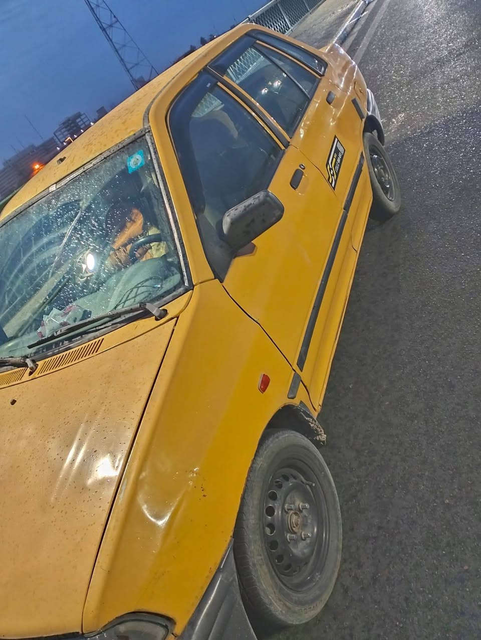 سيارة سايبة موديل 2013  رقم بغداد انكليزي مصفرة هيئة وغرامات مكينة بيهة خيط تبخير كير مكفول دواخلهة تخبل تخم تاير كهربائية كاملة كلها شغالة تبريد شغال لايت زنون شاشة اصلية كامرة خلفية  شواصيهة تخبل سيارة ماجناي مانقصهة شي سعر 25 قفل
***********
